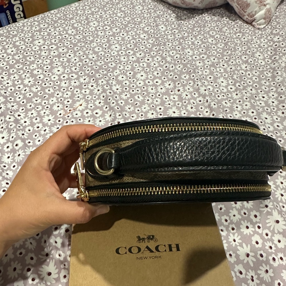 Jean Michael Baquiat COACH crossbody purse - Picture 4 of 7